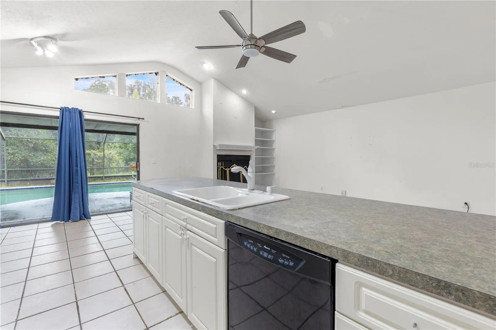 16503 FOOTHILL DR