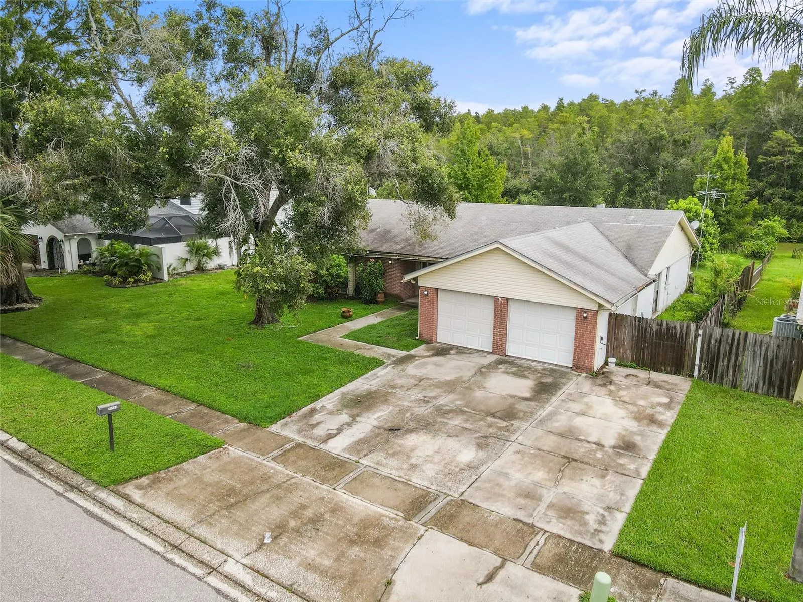 16503 FOOTHILL DR