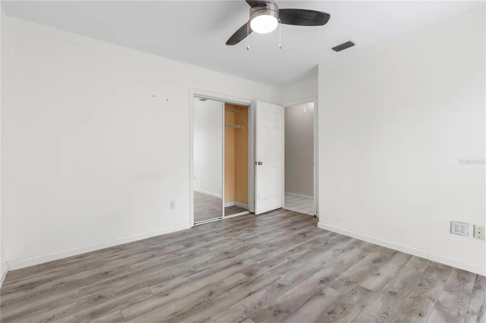 16503 FOOTHILL DR