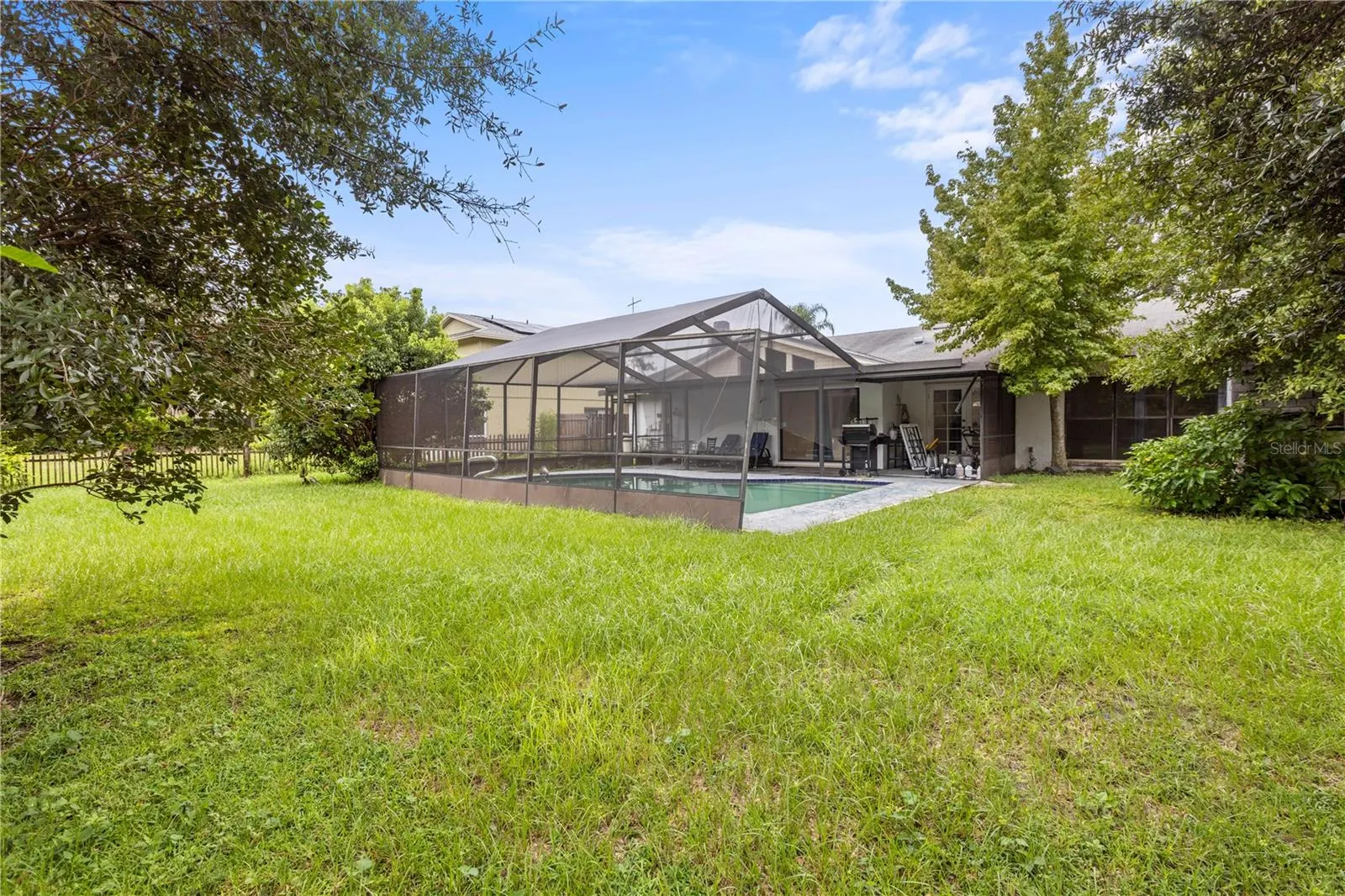 16503 FOOTHILL DR