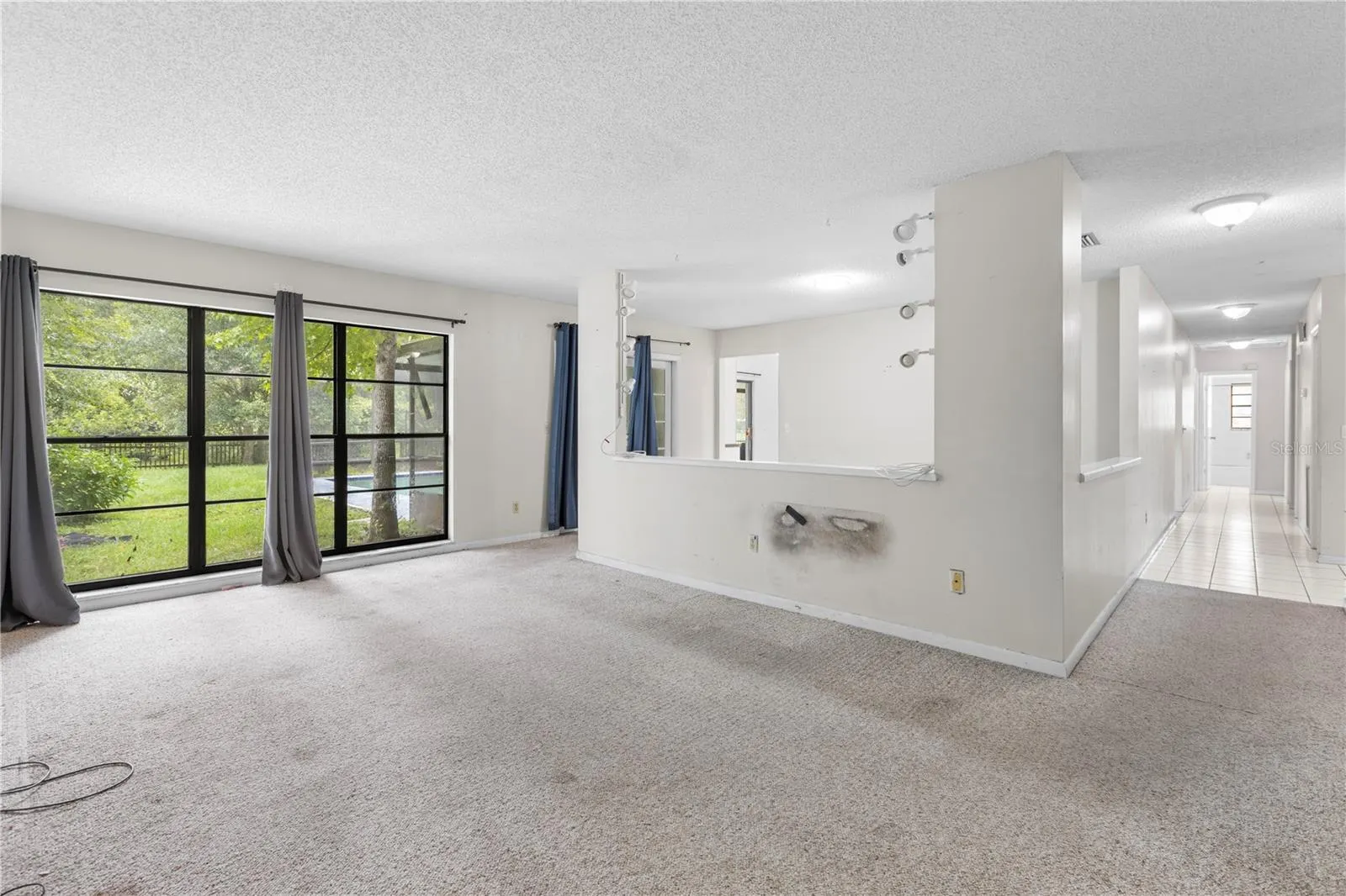 16503 FOOTHILL DR