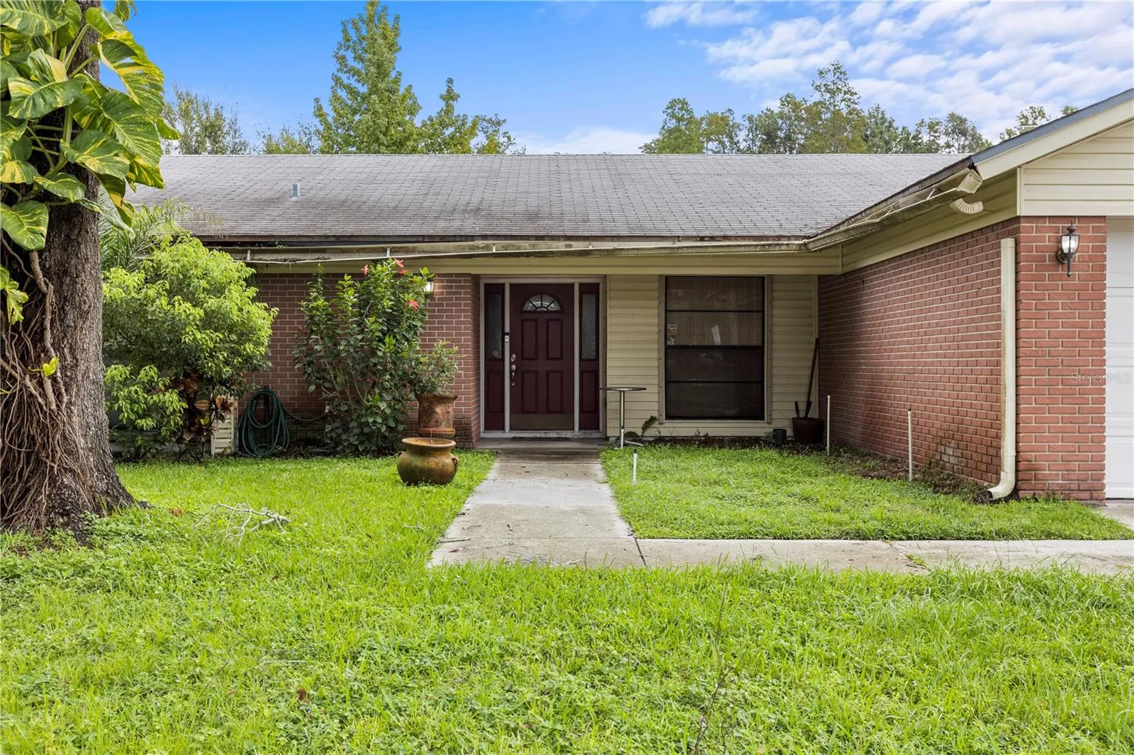 16503 FOOTHILL DR