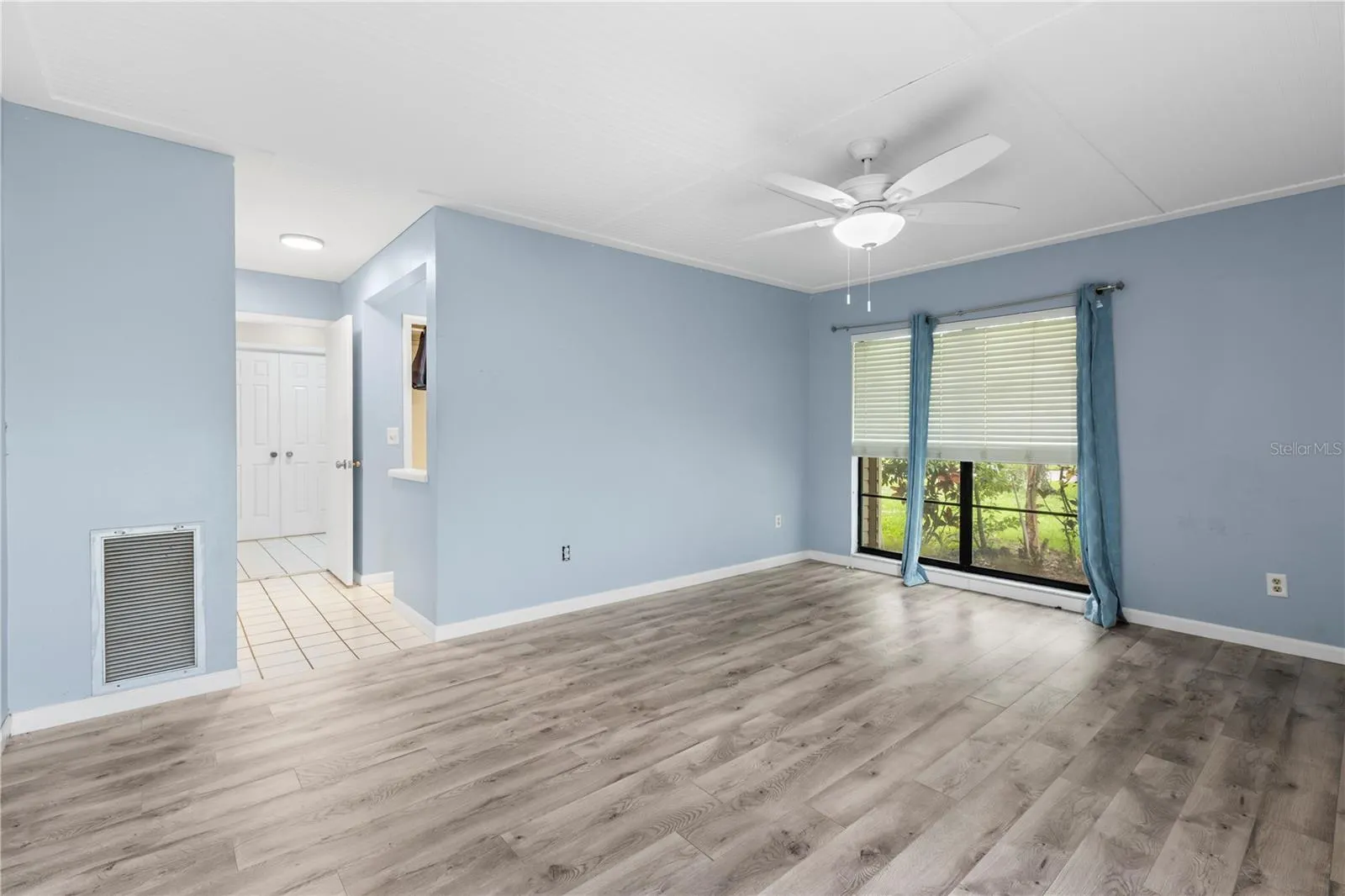 16503 FOOTHILL DR