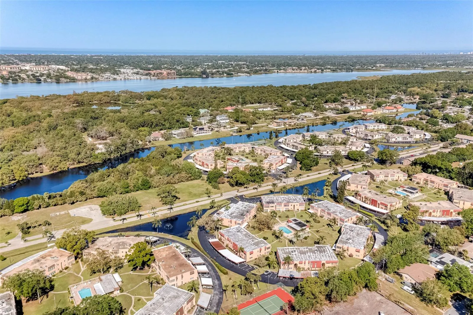 206 DOGWOOD CIR
