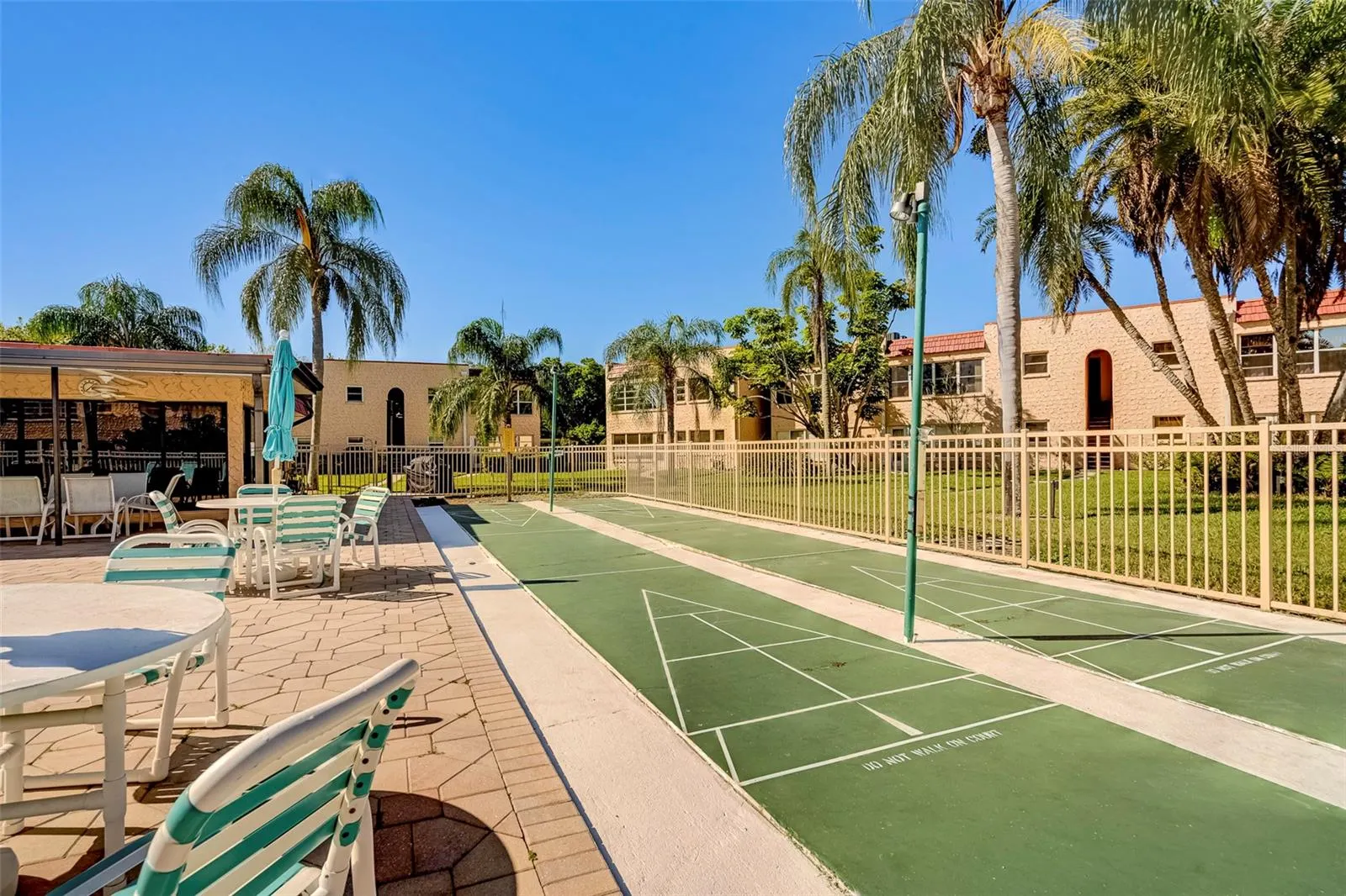 206 DOGWOOD CIR