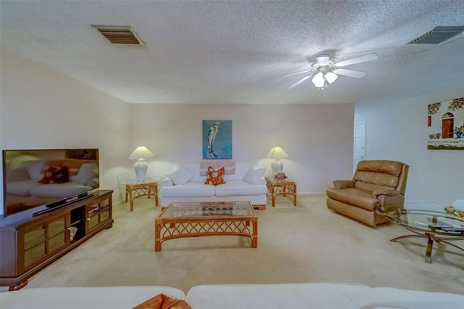 206 DOGWOOD CIR