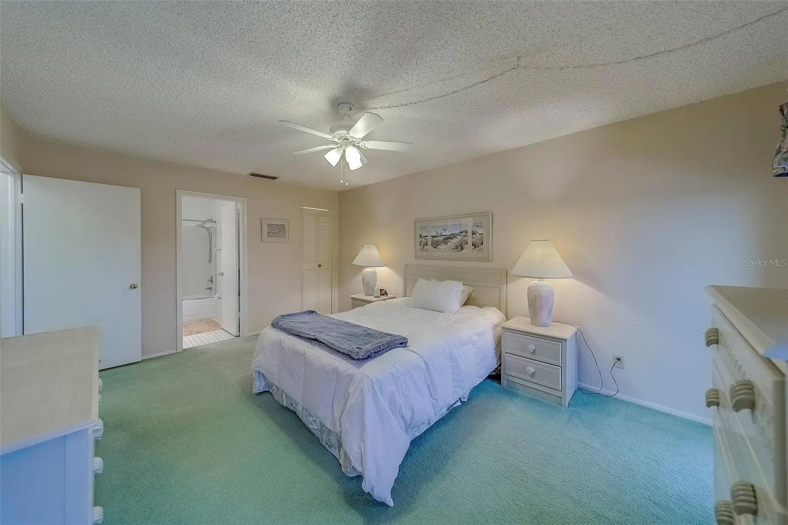 206 DOGWOOD CIR
