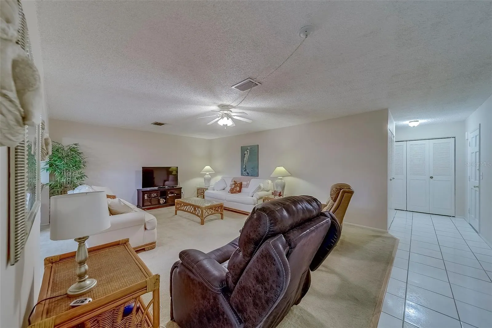 206 DOGWOOD CIR
