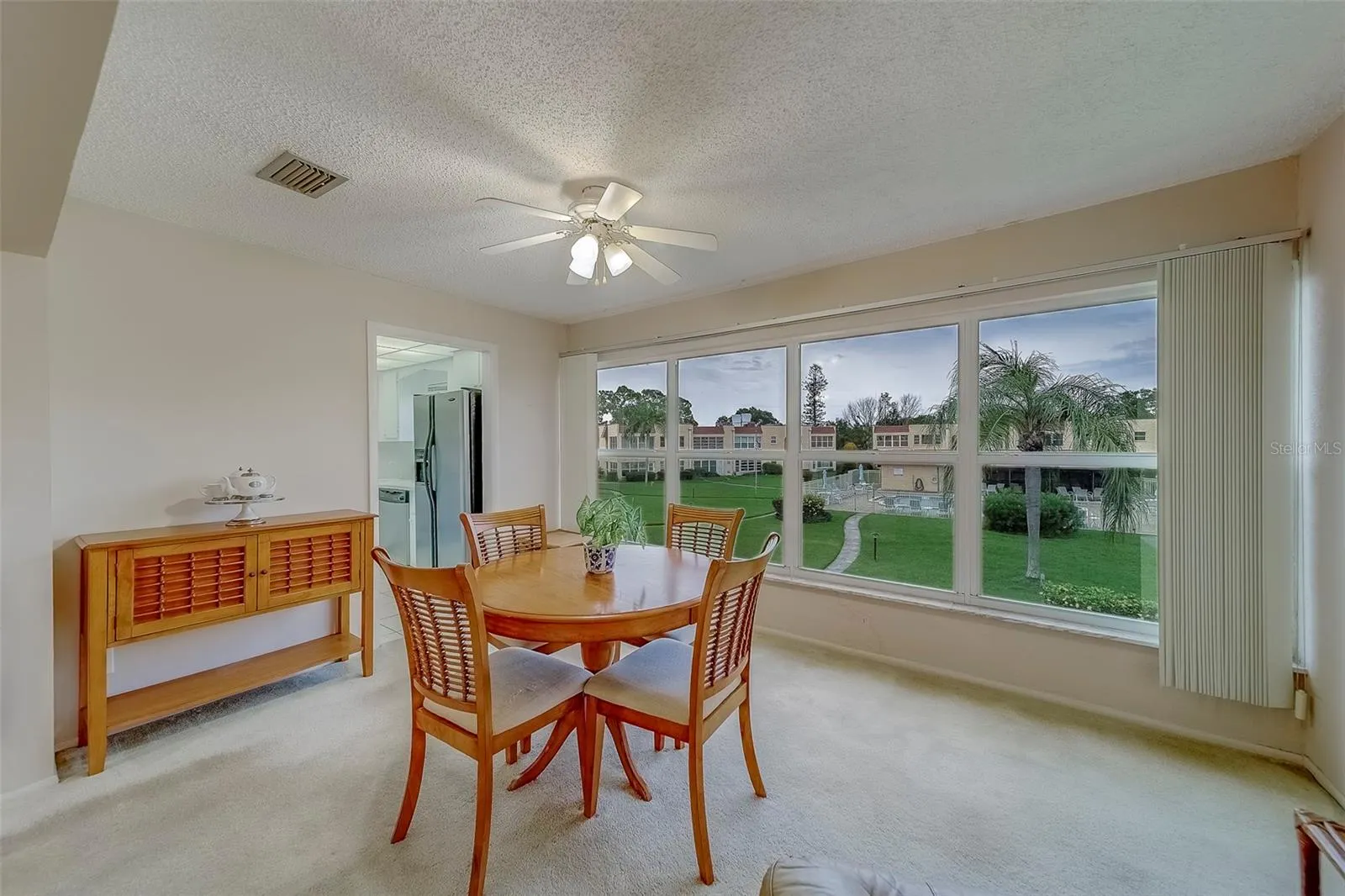 206 DOGWOOD CIR