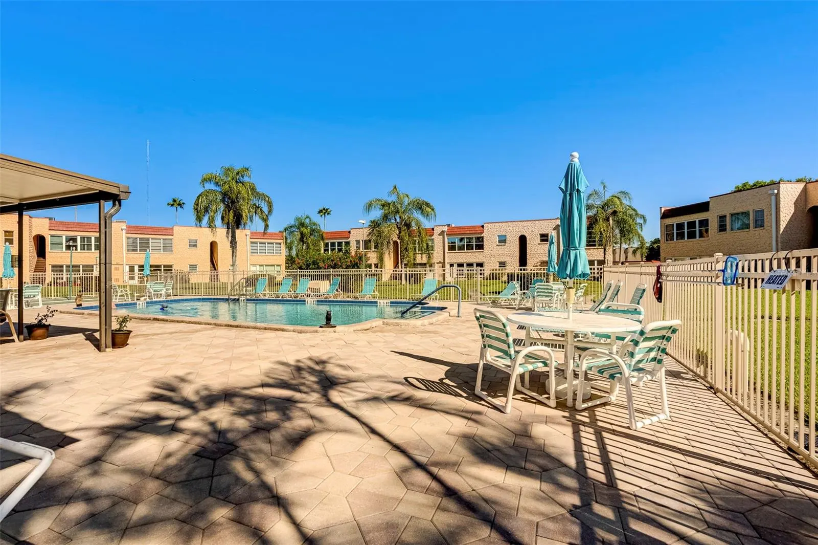 206 DOGWOOD CIR