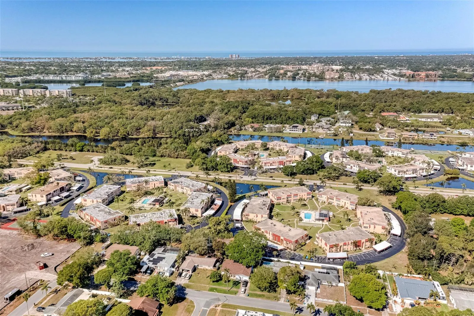 206 DOGWOOD CIR