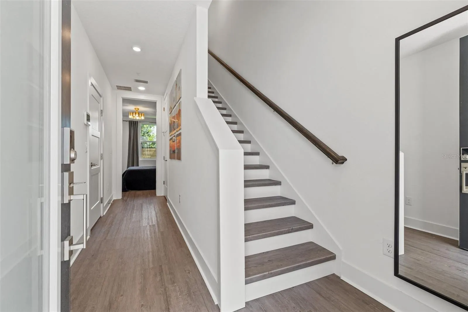 320 15TH ST N