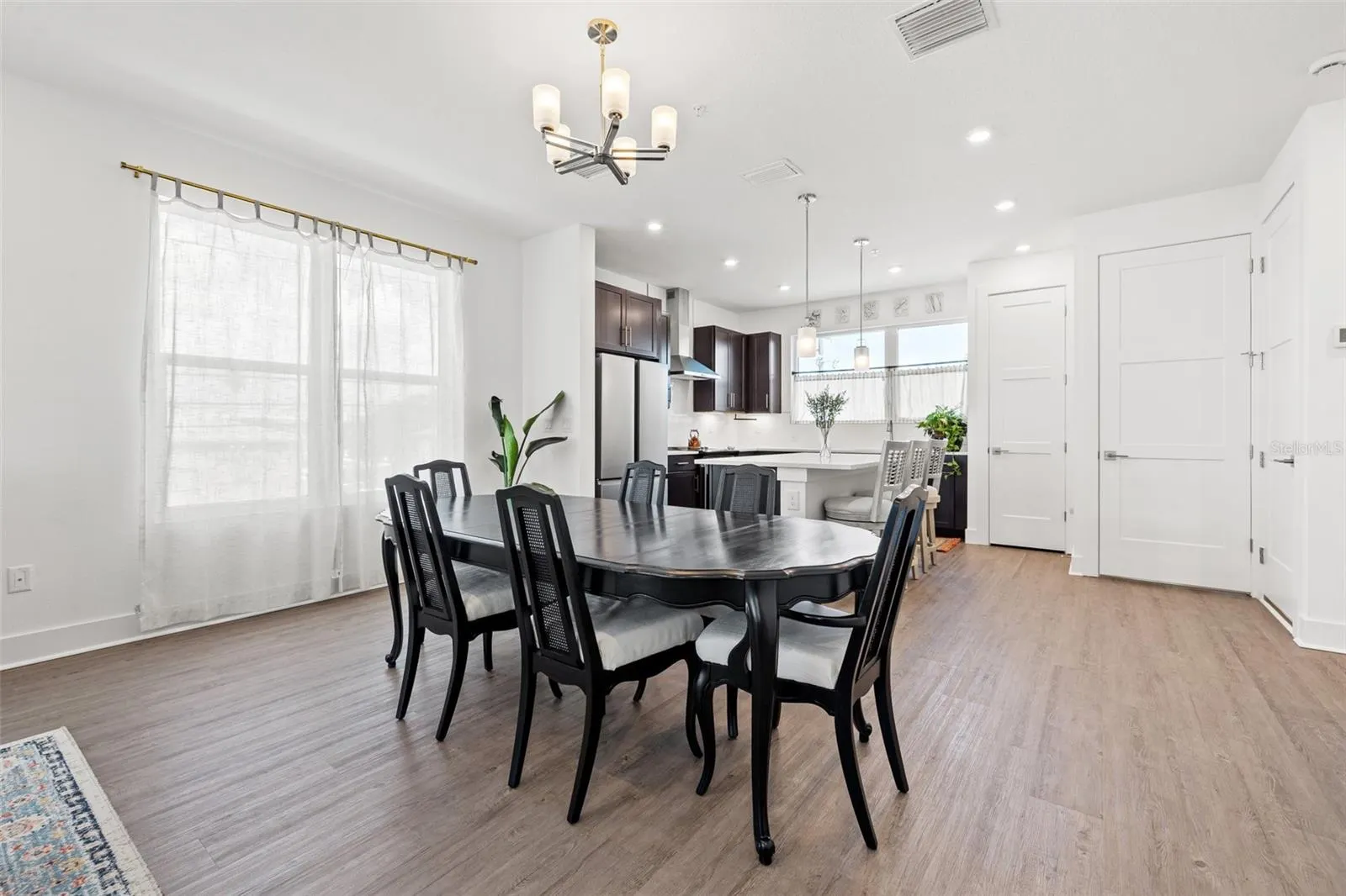 320 15TH ST N