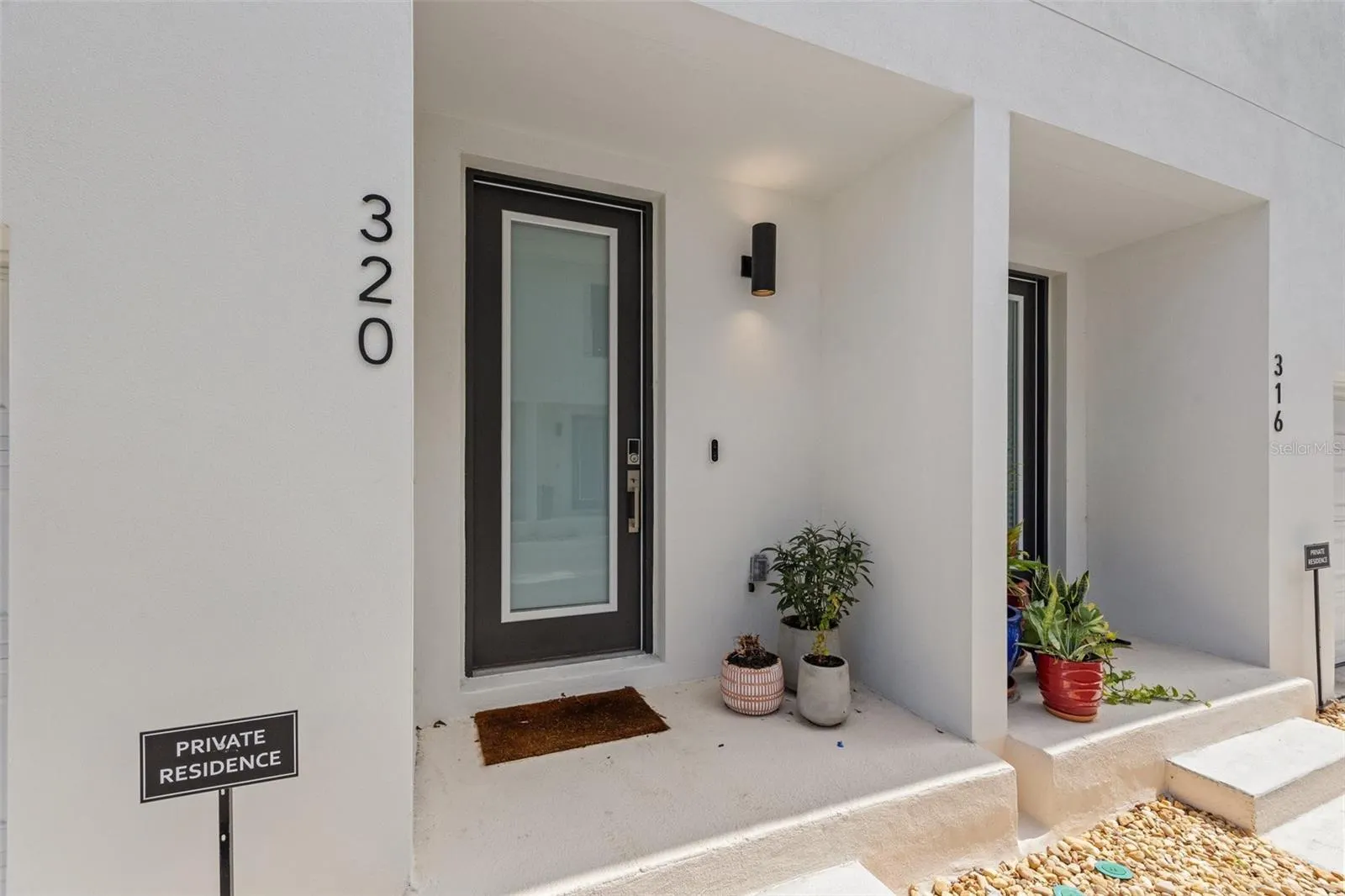 320 15TH ST N