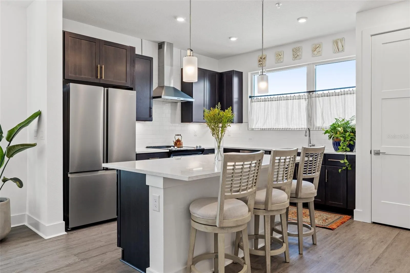 320 15TH ST N