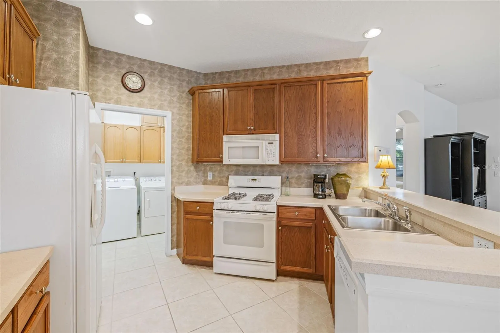 1226 HUNTINGTON GREENS DR