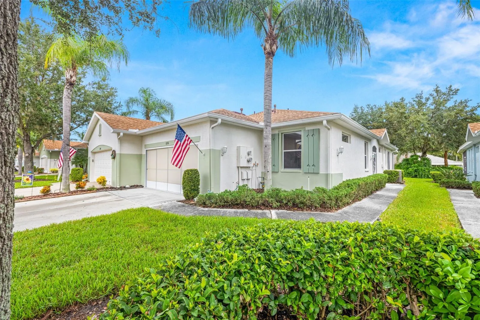 1226 HUNTINGTON GREENS DR