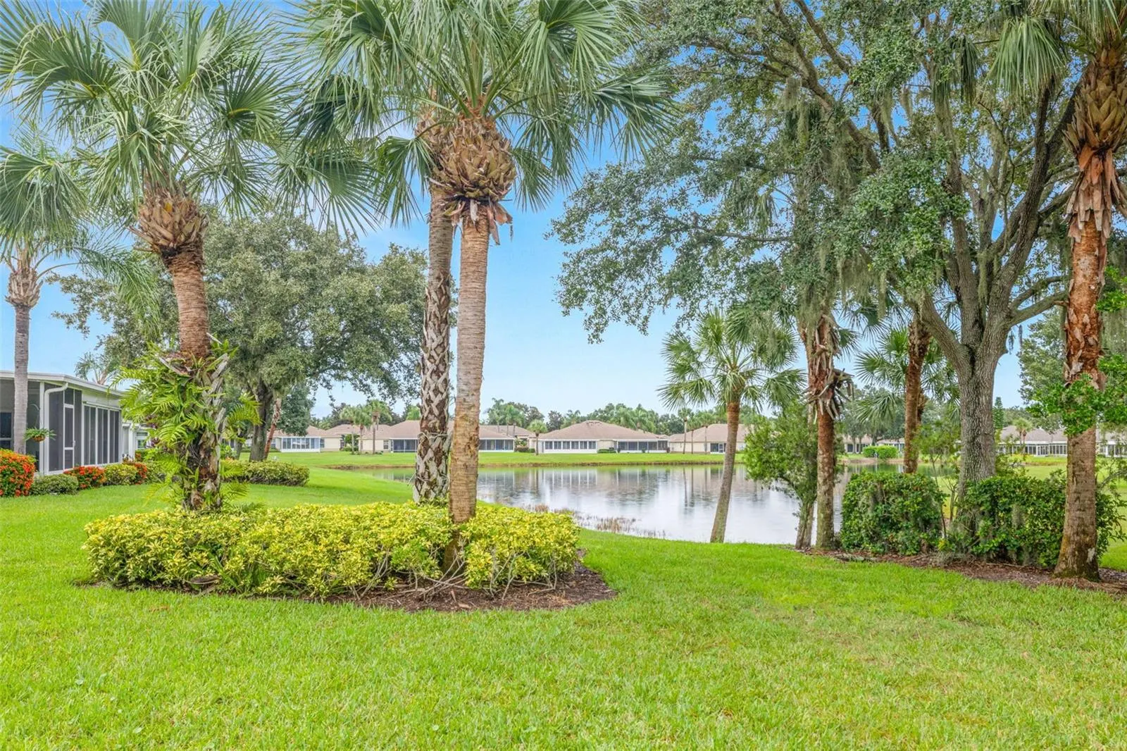 1226 HUNTINGTON GREENS DR