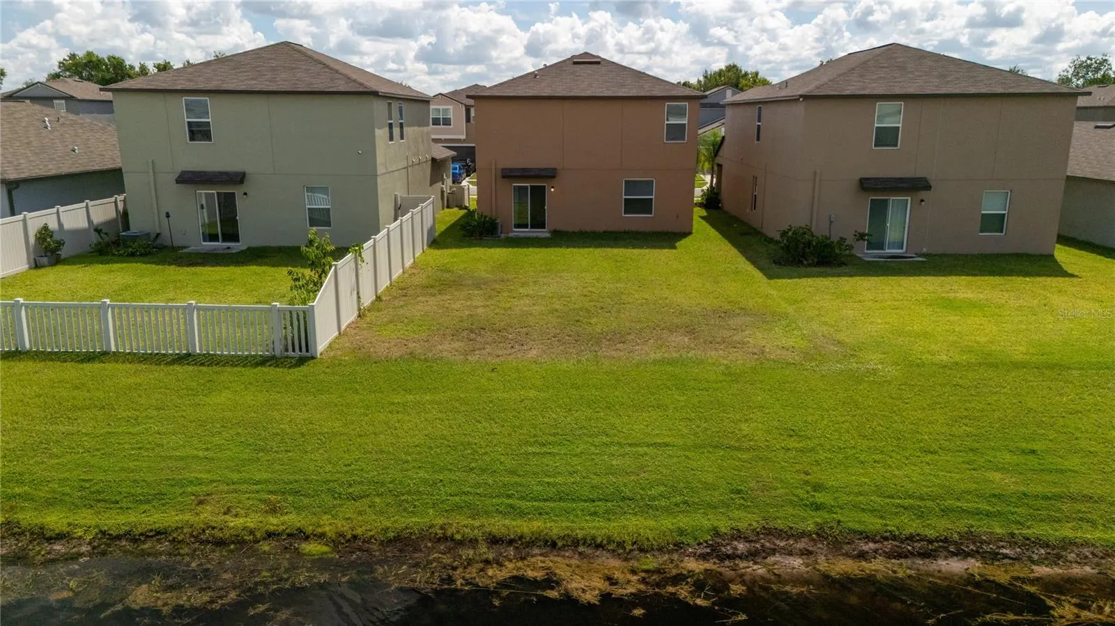 5545 BLUE AZURE DR