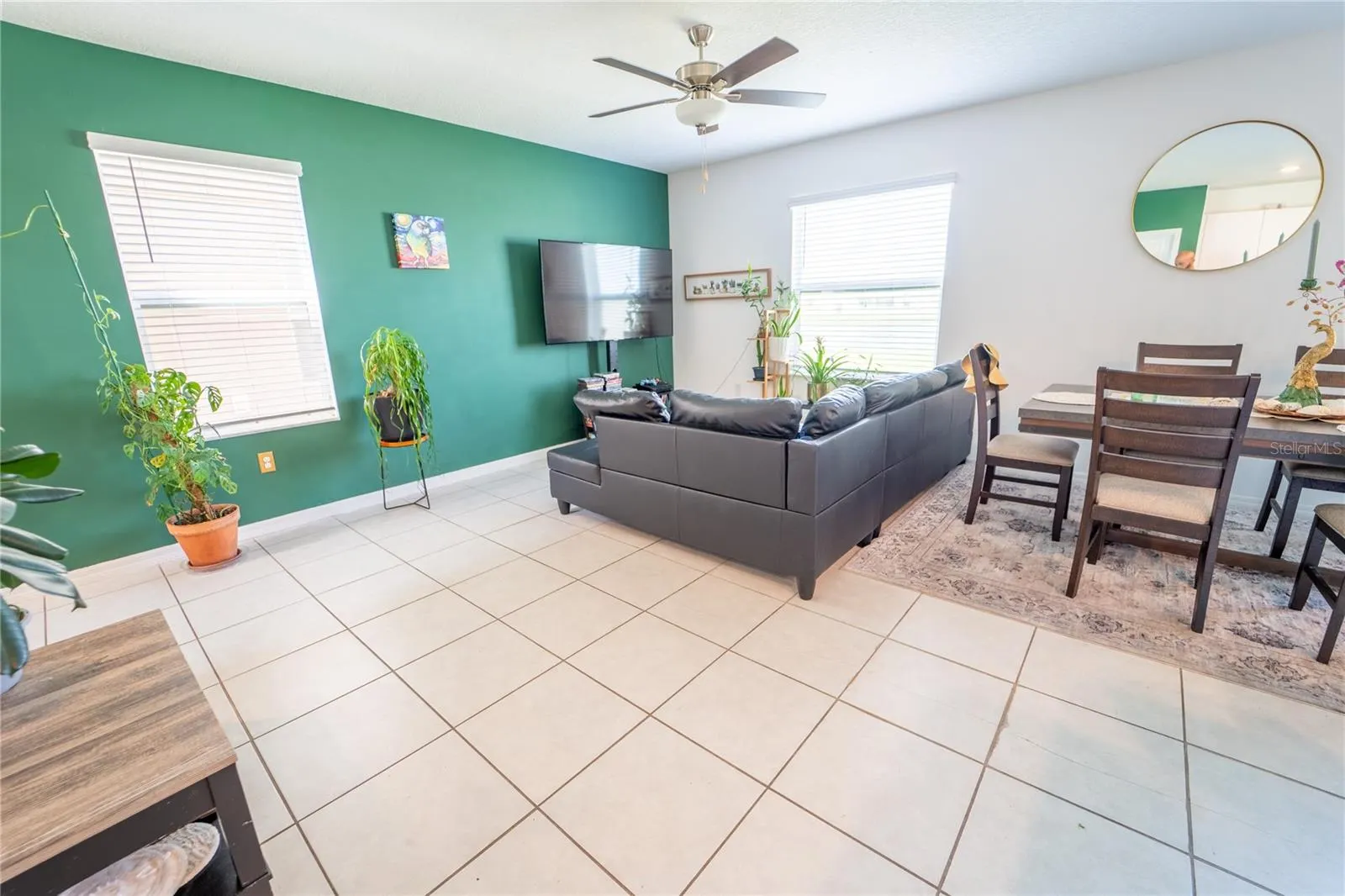 5545 BLUE AZURE DR