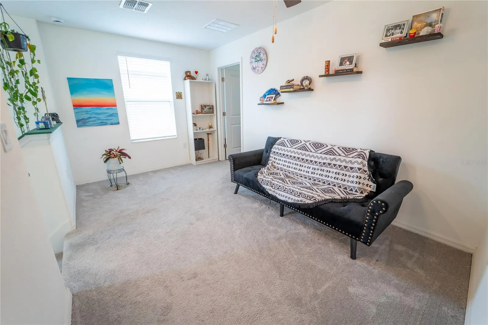 5545 BLUE AZURE DR