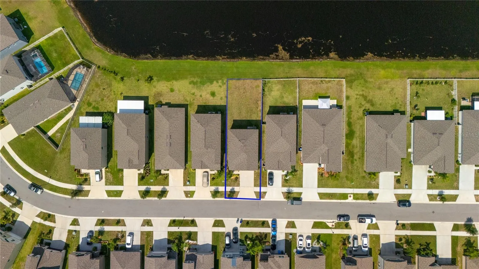 5545 BLUE AZURE DR