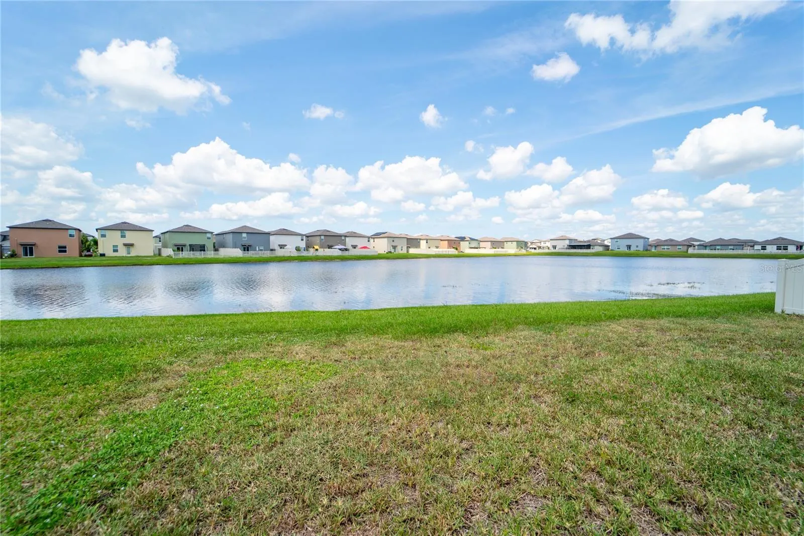 5545 BLUE AZURE DR