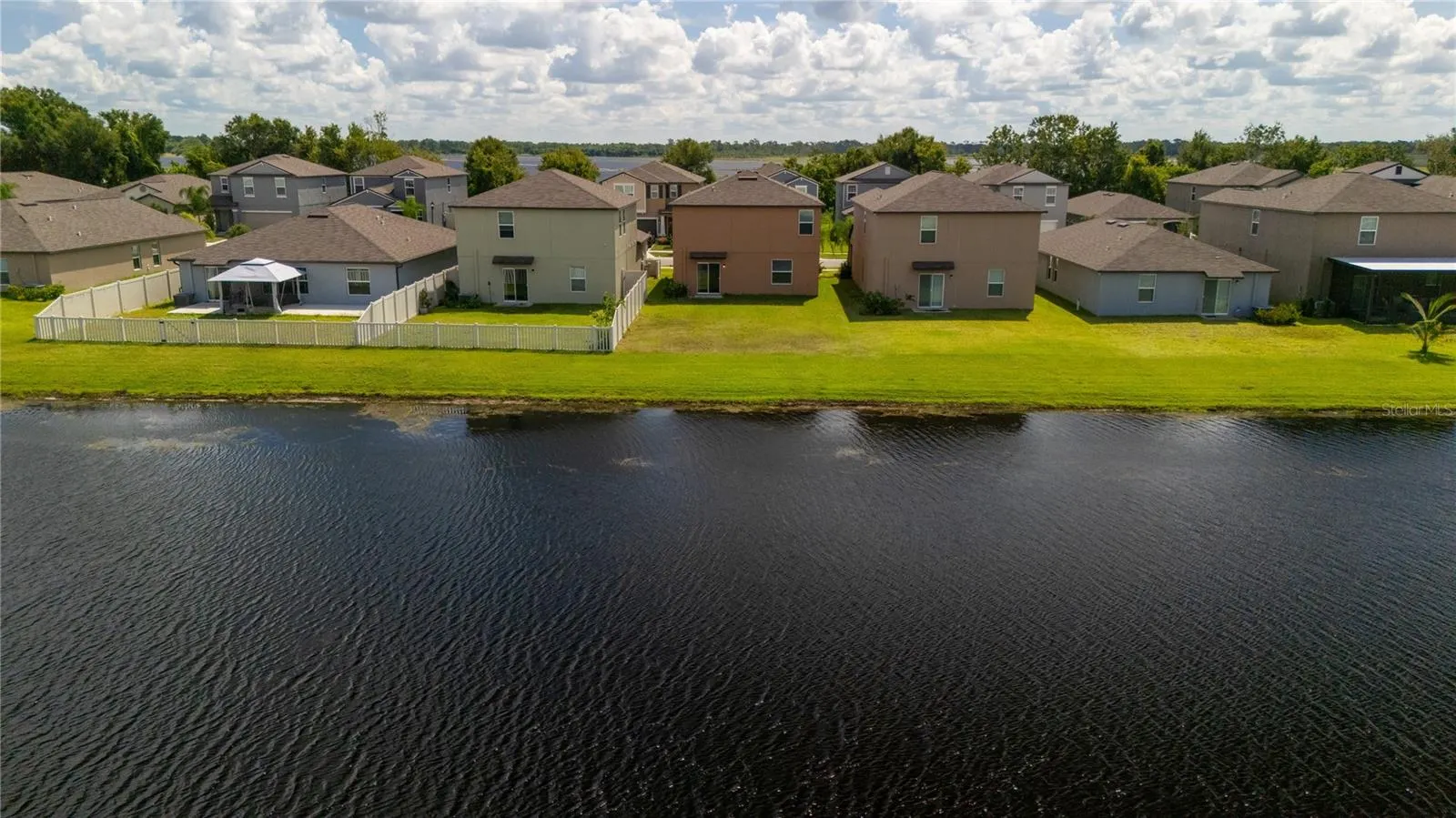 5545 BLUE AZURE DR