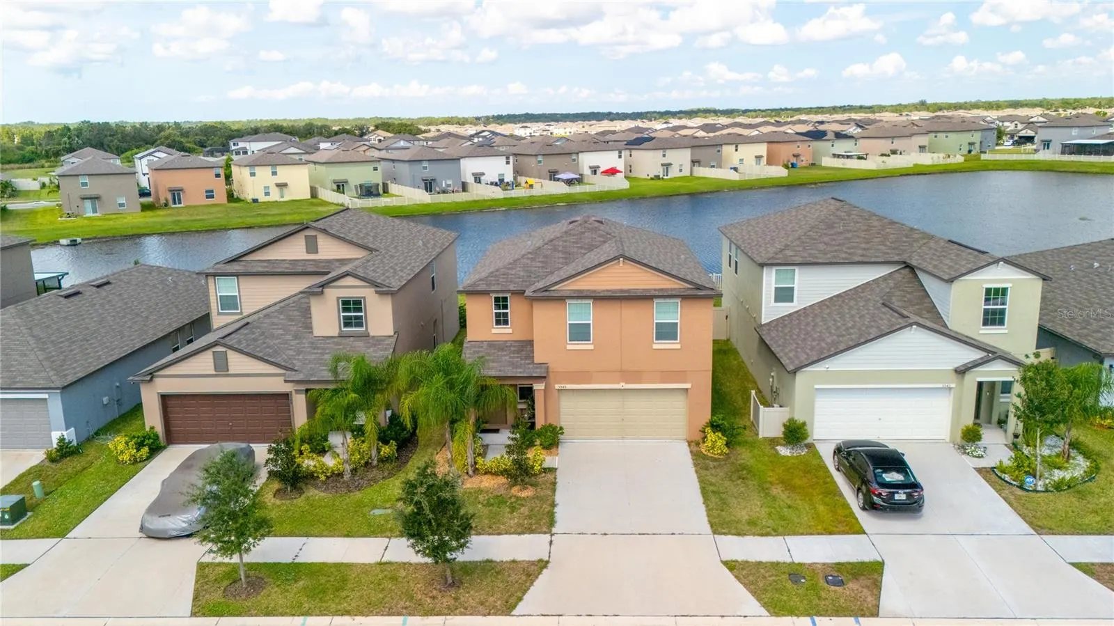 5545 BLUE AZURE DR