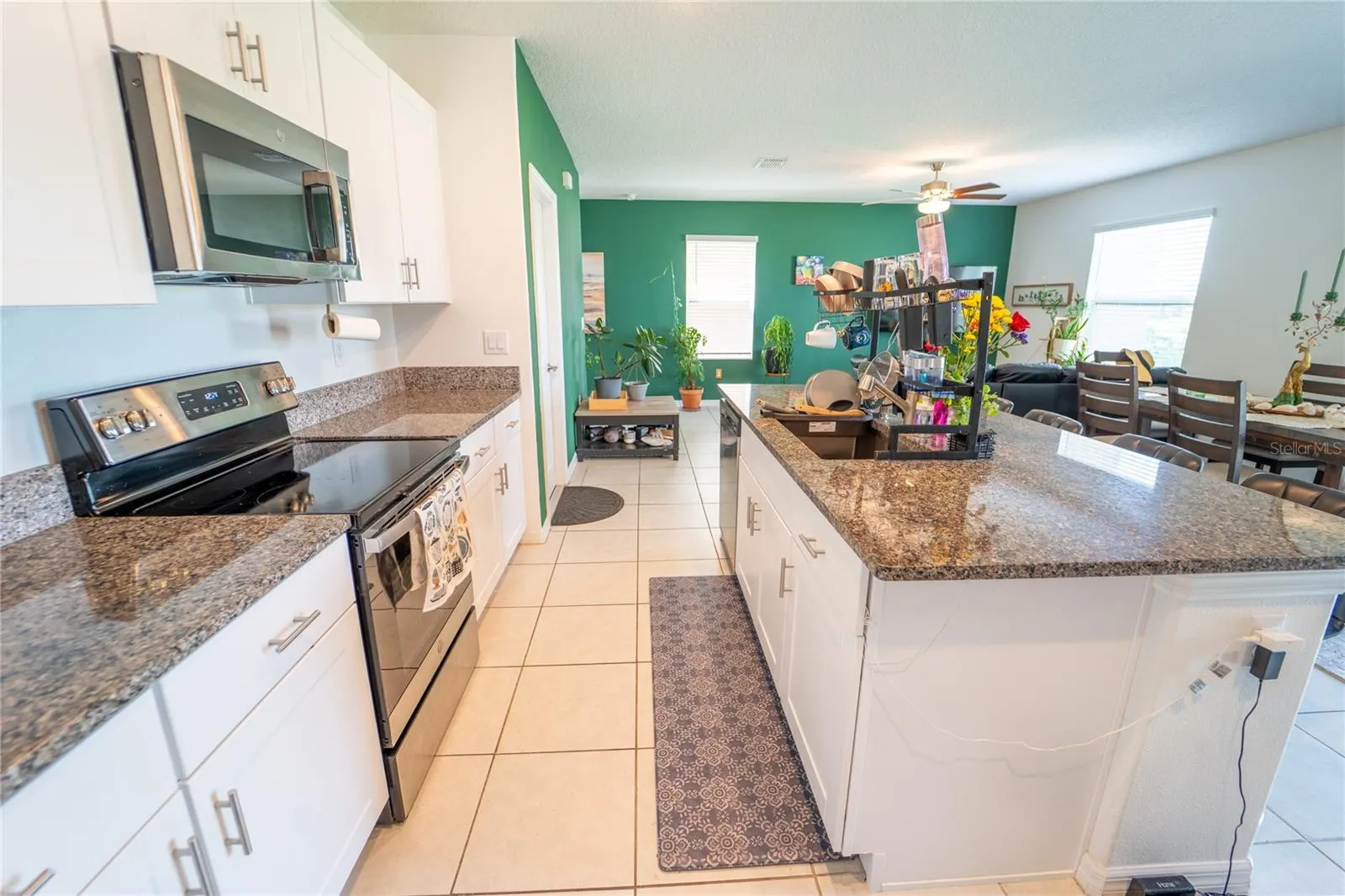 5545 BLUE AZURE DR