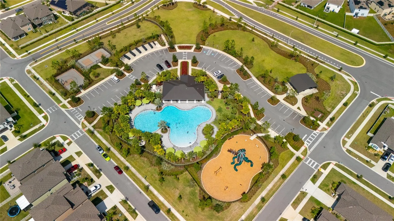 5545 BLUE AZURE DR