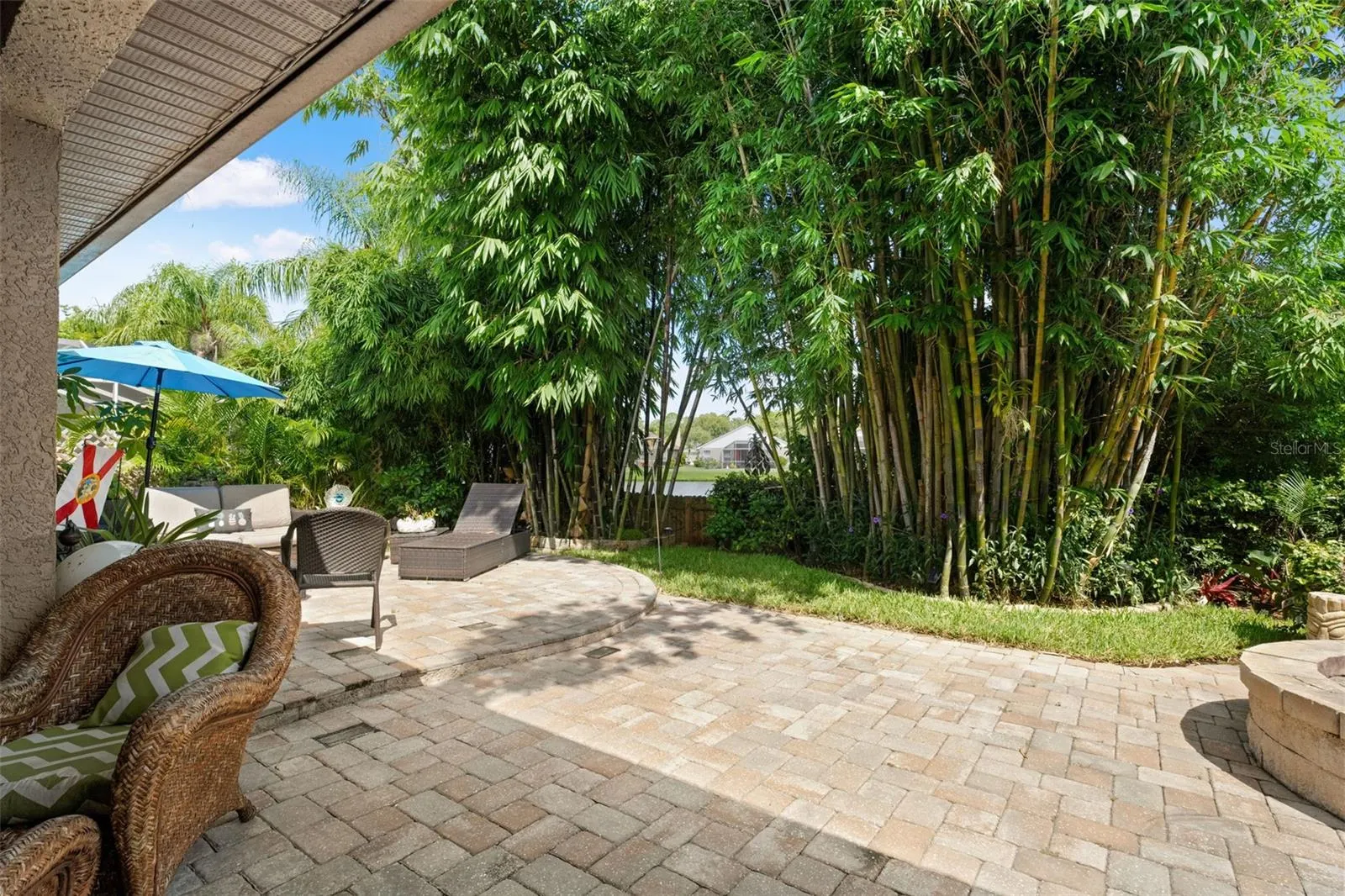 519 CYPRESS VIEW DR