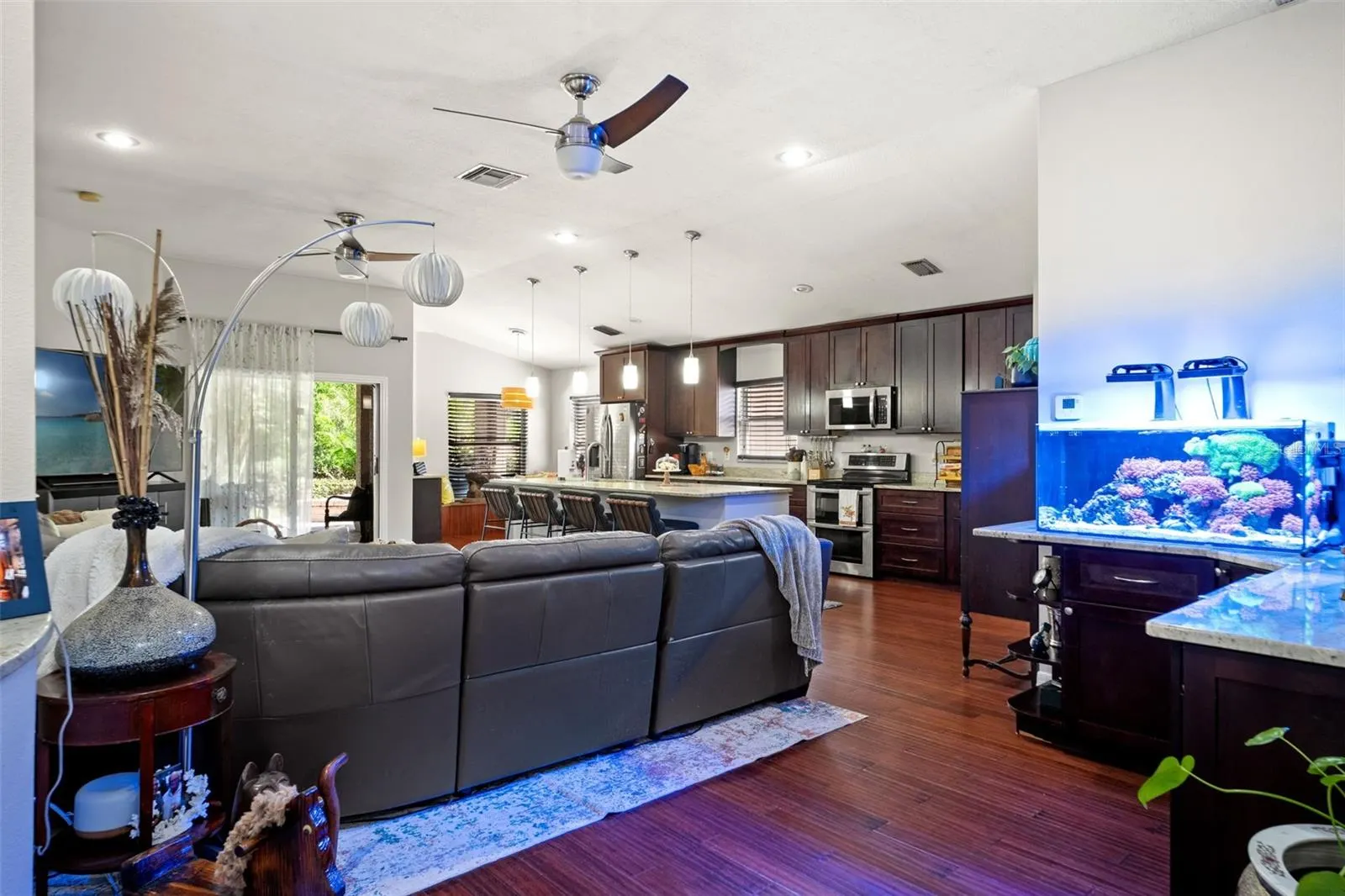 519 CYPRESS VIEW DR