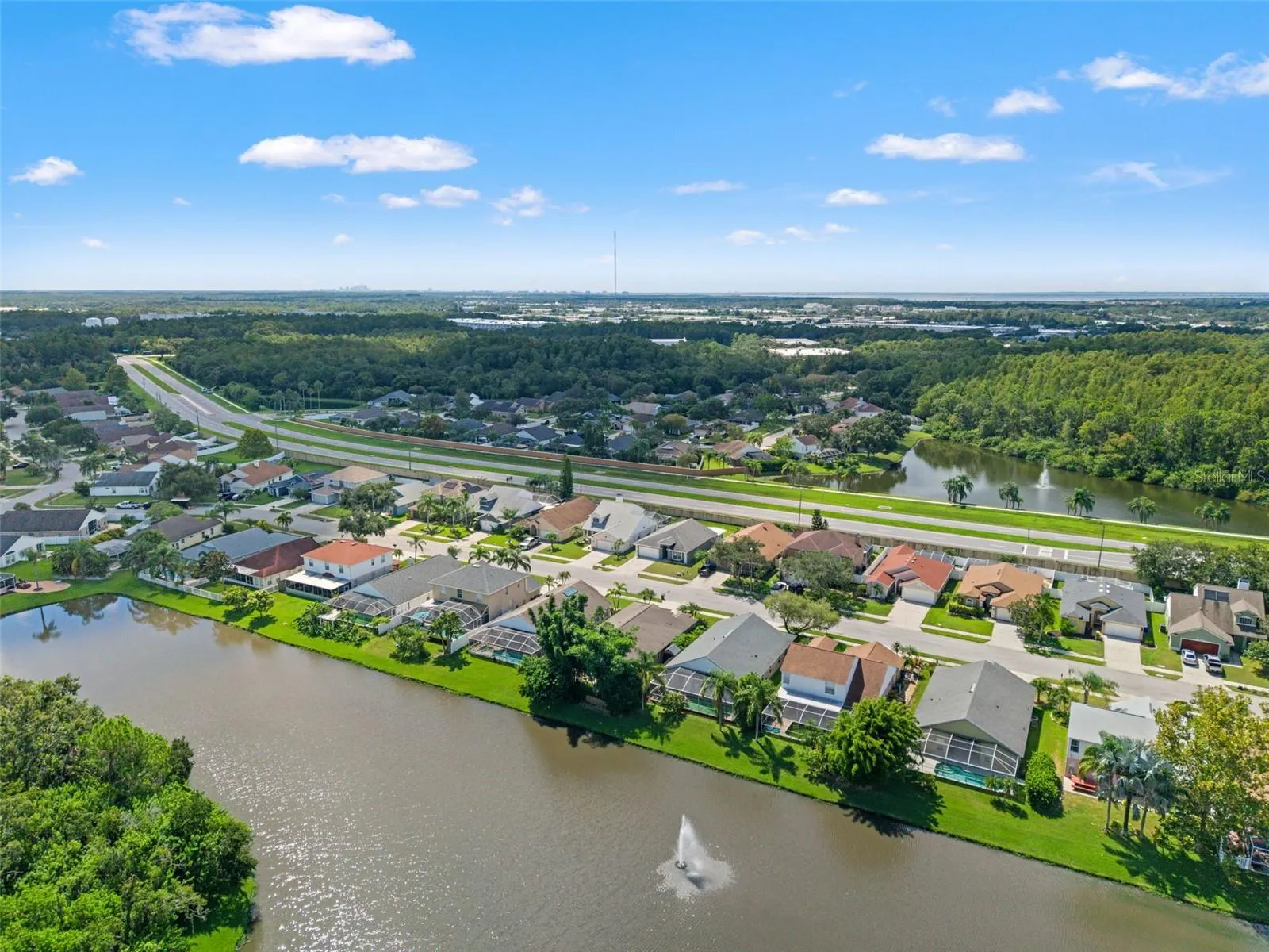 519 CYPRESS VIEW DR