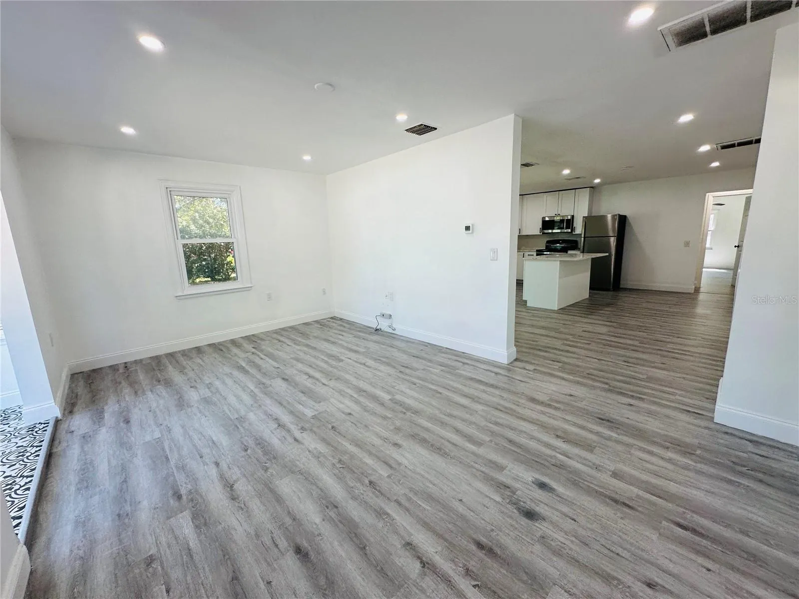 1225 BERMUDA ST