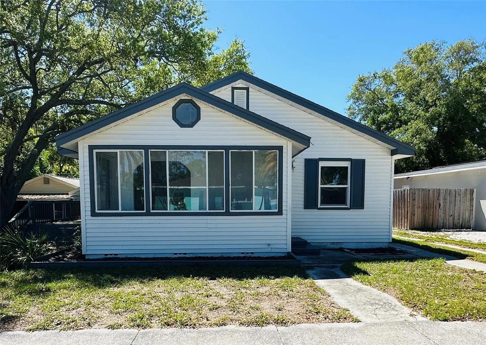 1225 BERMUDA ST
