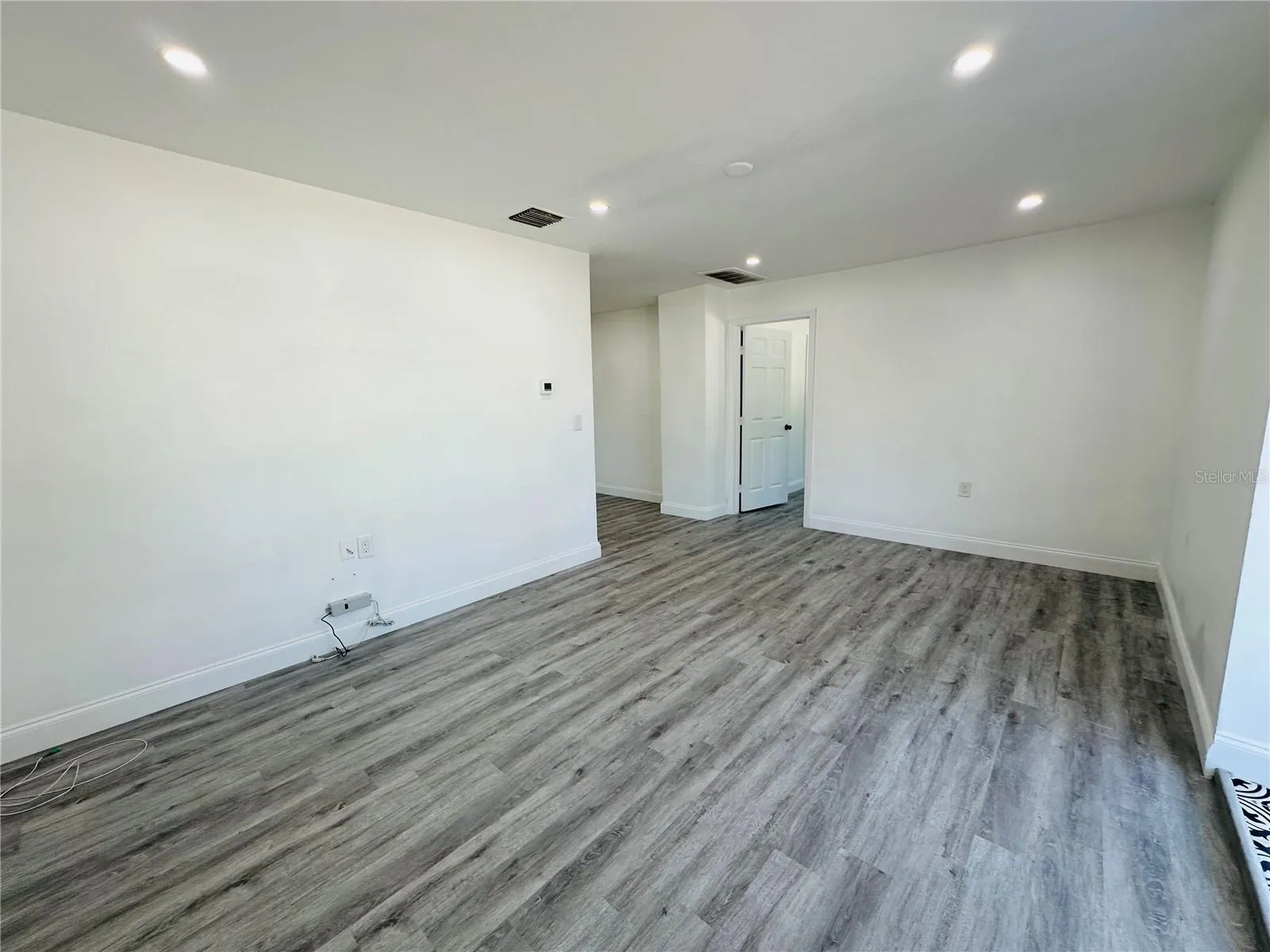 1225 BERMUDA ST
