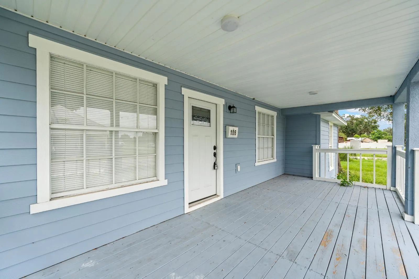 106 E CALHOUN ST