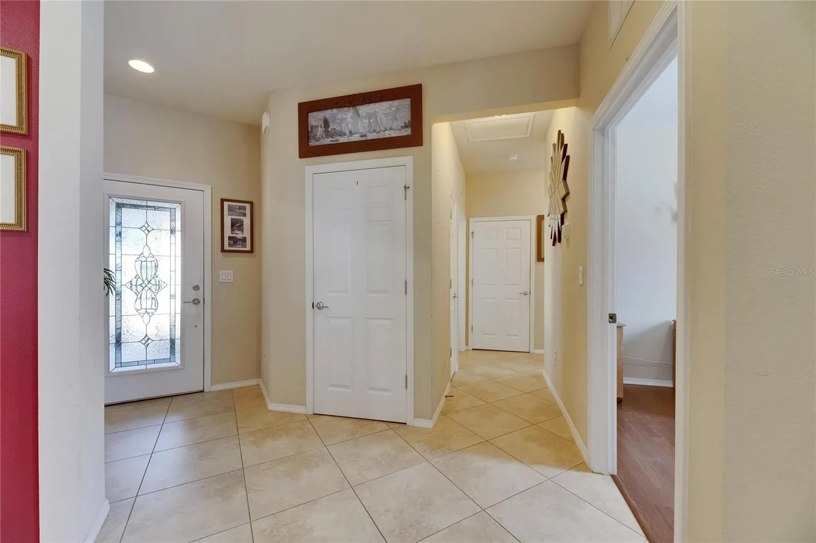 402 SENECA FALLS DR