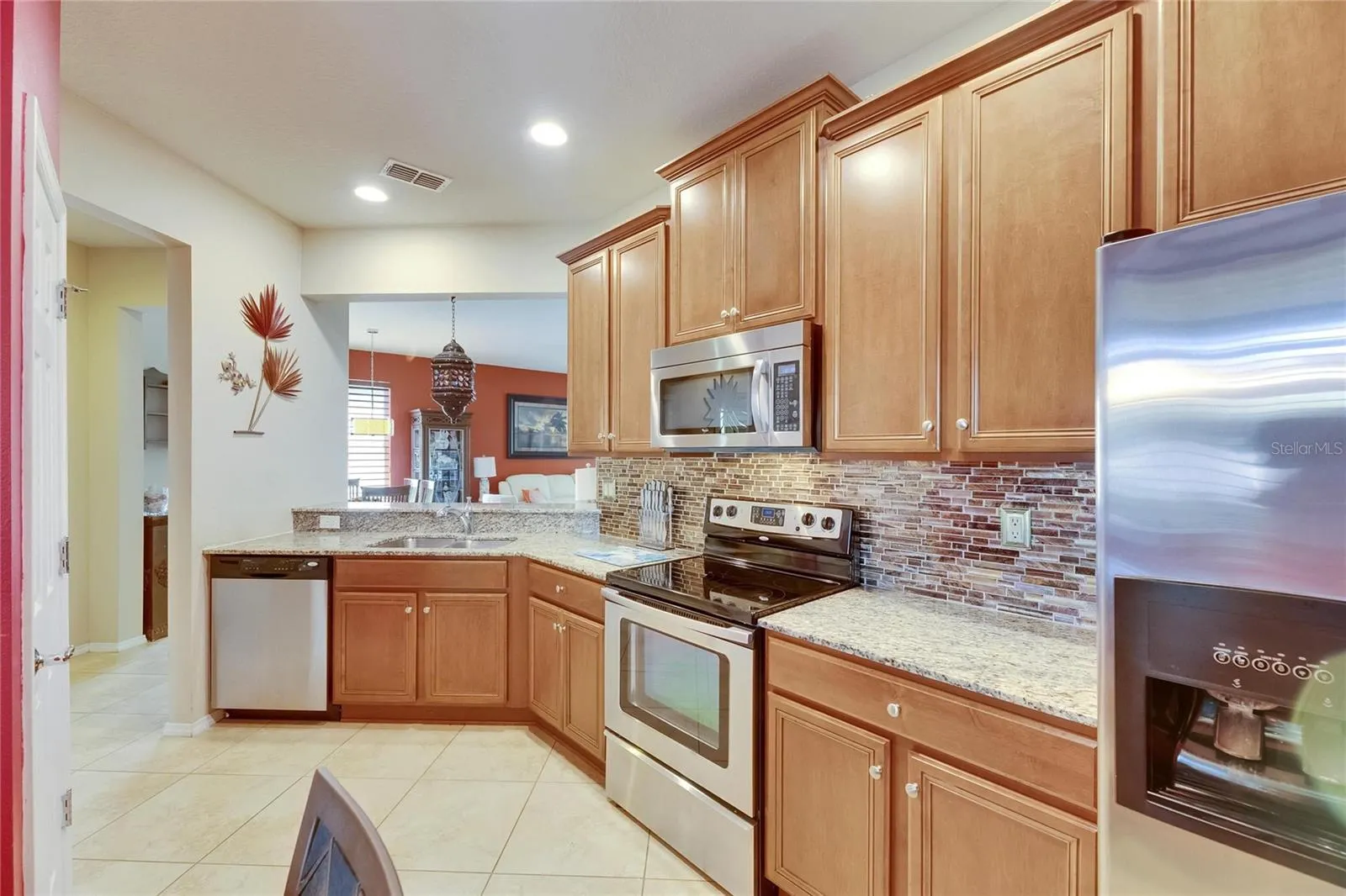 402 SENECA FALLS DR