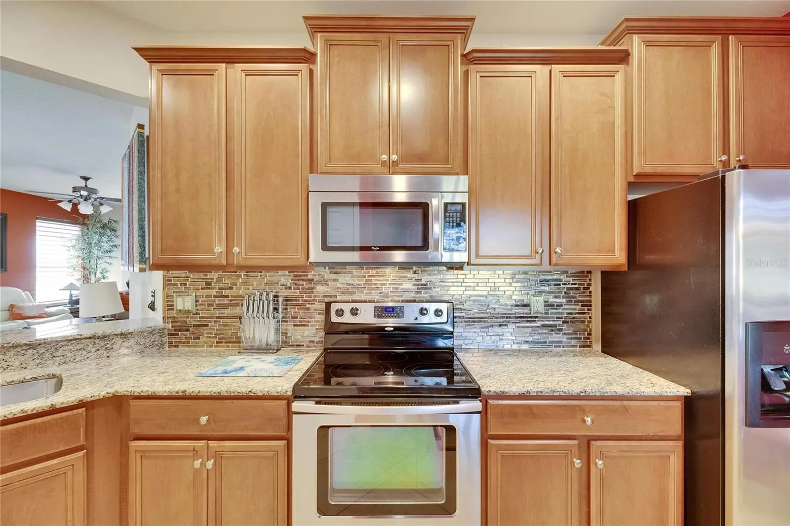 402 SENECA FALLS DR