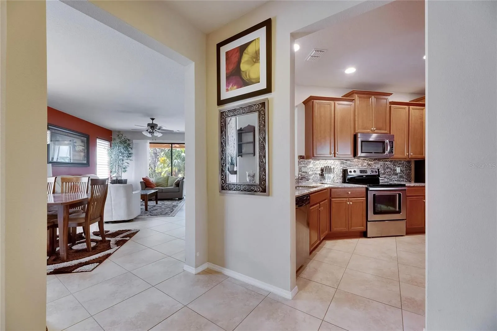 402 SENECA FALLS DR