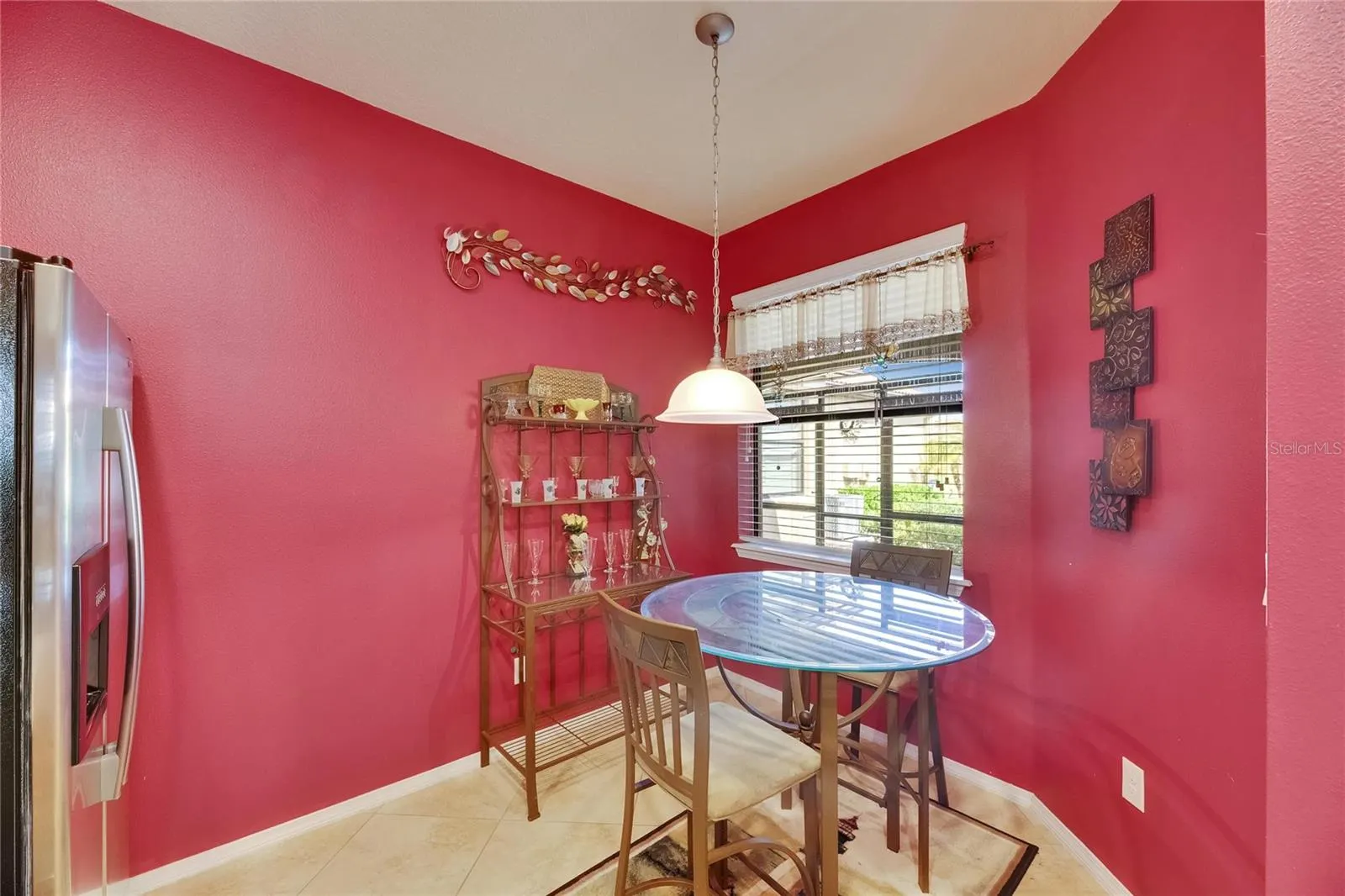 402 SENECA FALLS DR
