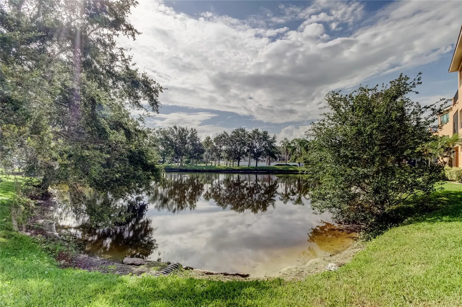 1531 EMBER LN