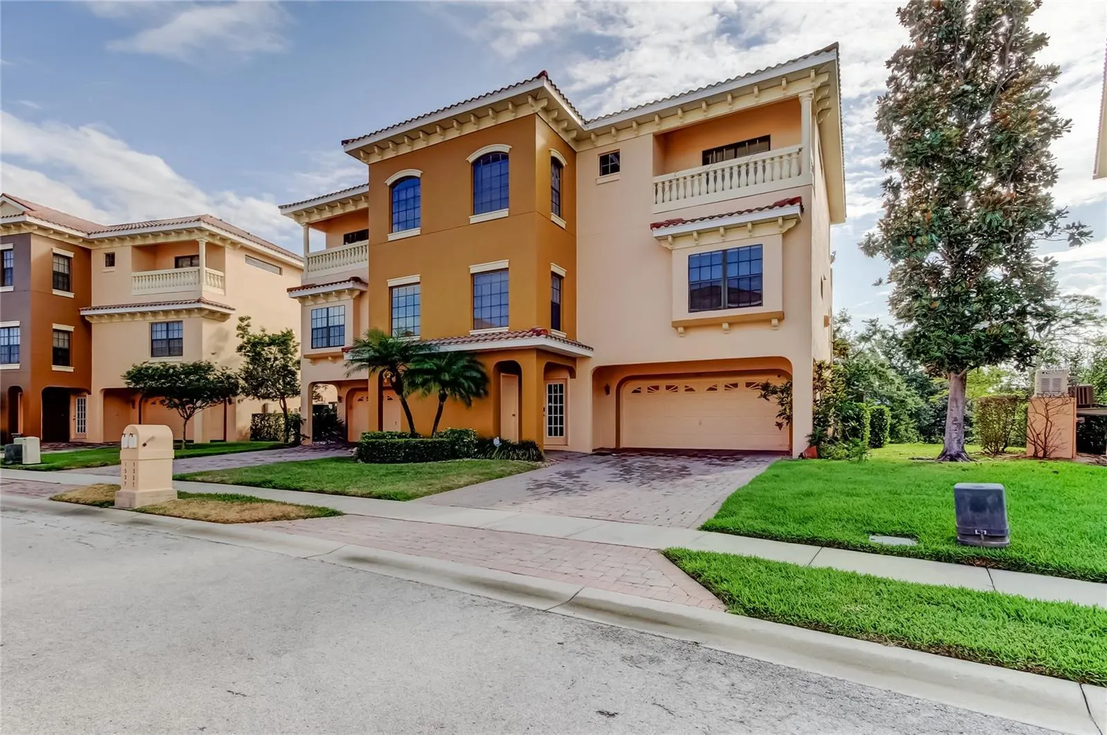 1531 EMBER LN