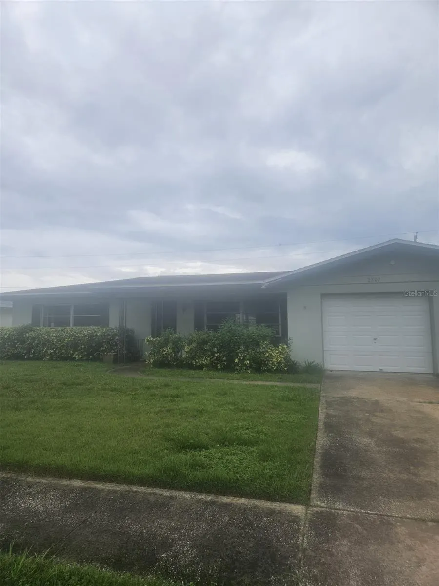 2207 MORNINGSIDE DR