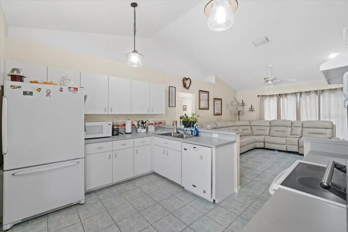 3319 SILVERPOND DR