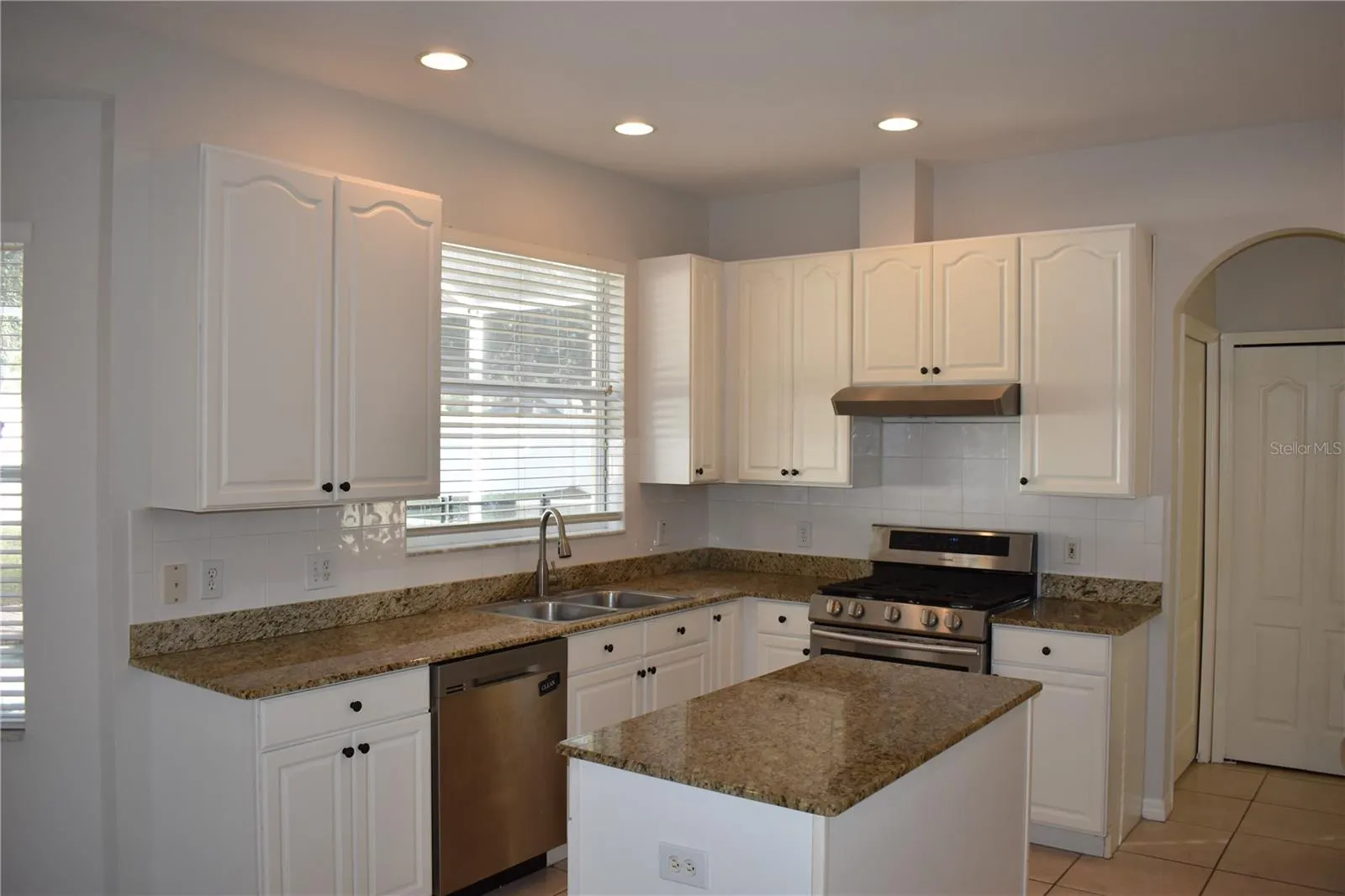 15509 MONTILLA LOOP