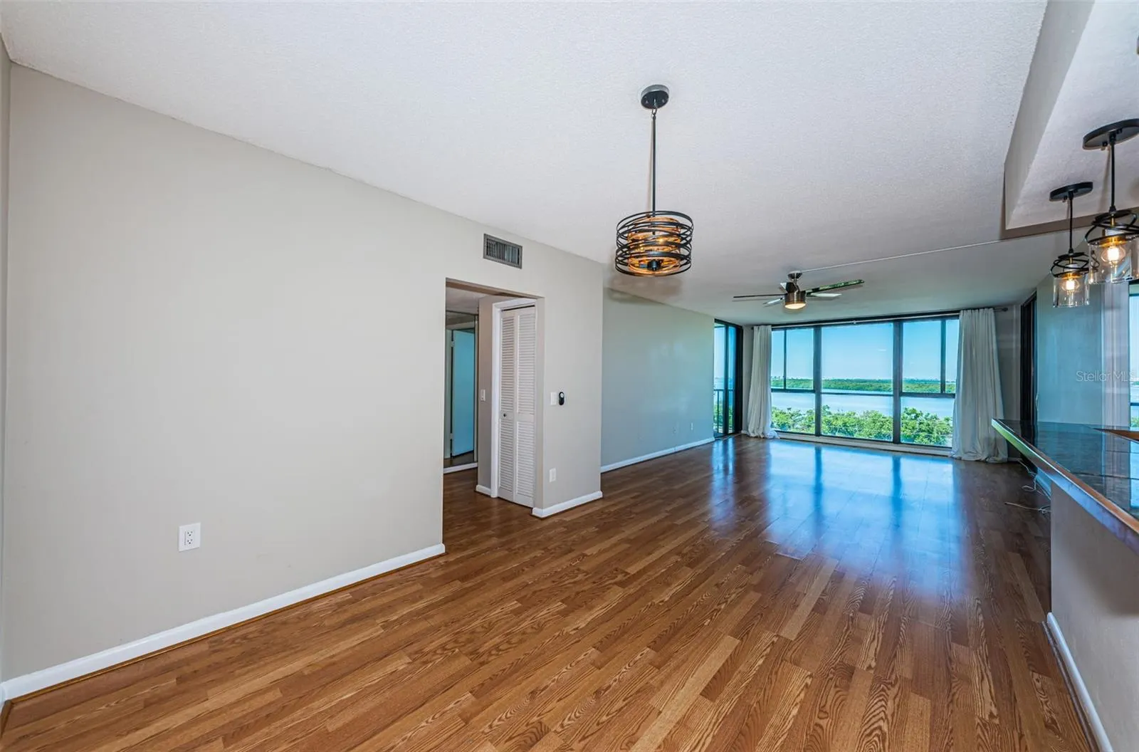 7100 SUNSHINE SKYWAY LN S #608, #608