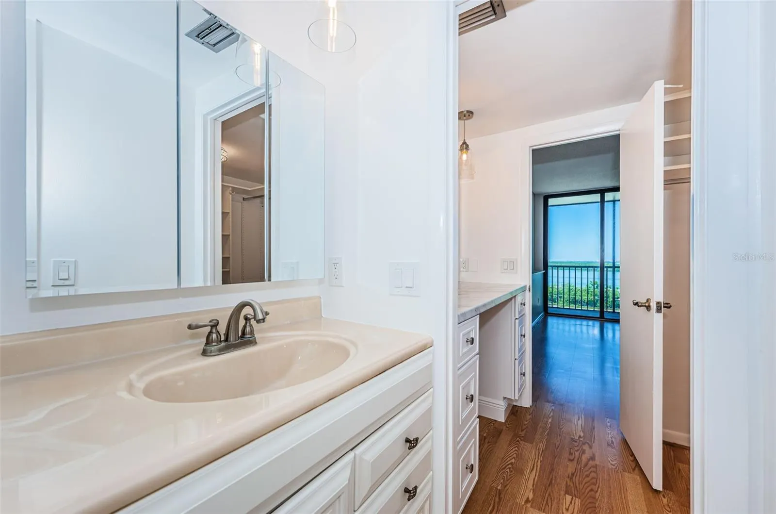 7100 SUNSHINE SKYWAY LN S #608, #608